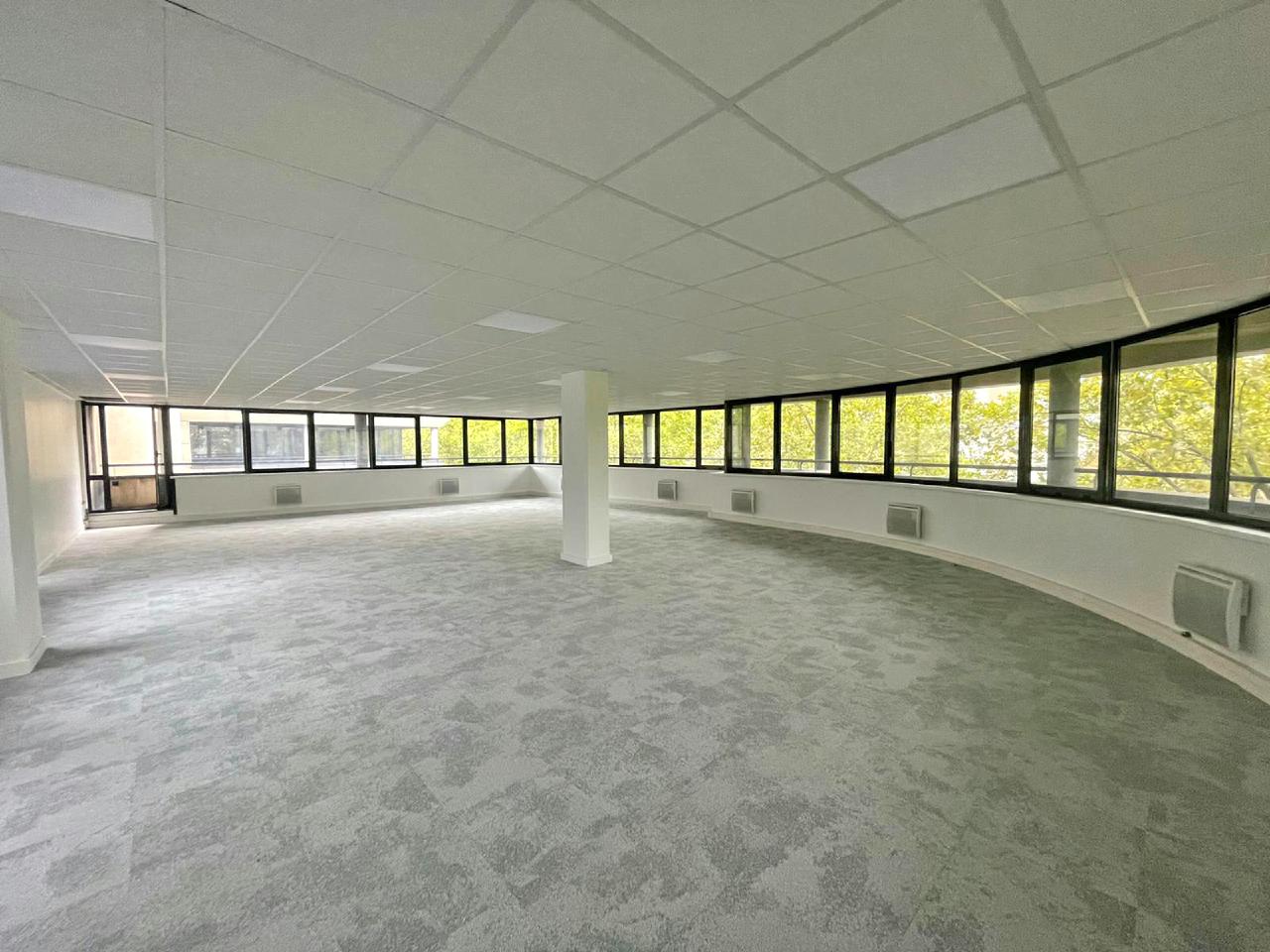 Bureau La Garenne-Colombes 1048m² Vente bureau La Garenne-Colombes Hauts-de-Seine OVBUR2308703 2